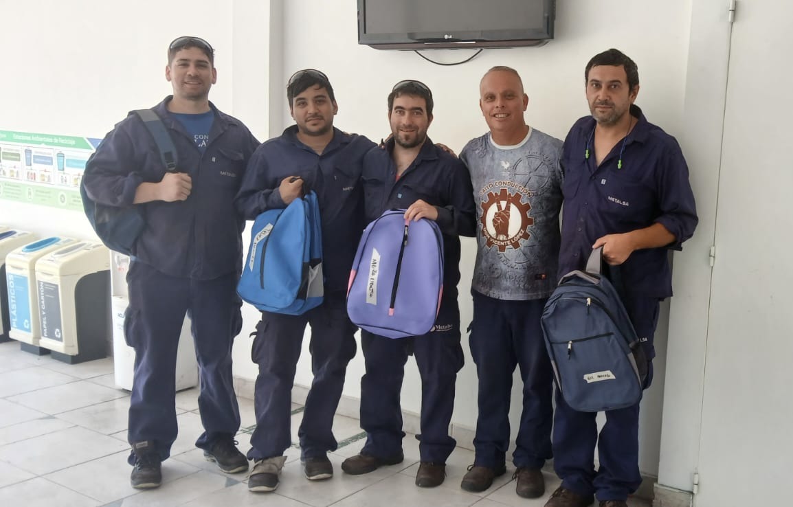 Entrega de útiles 1